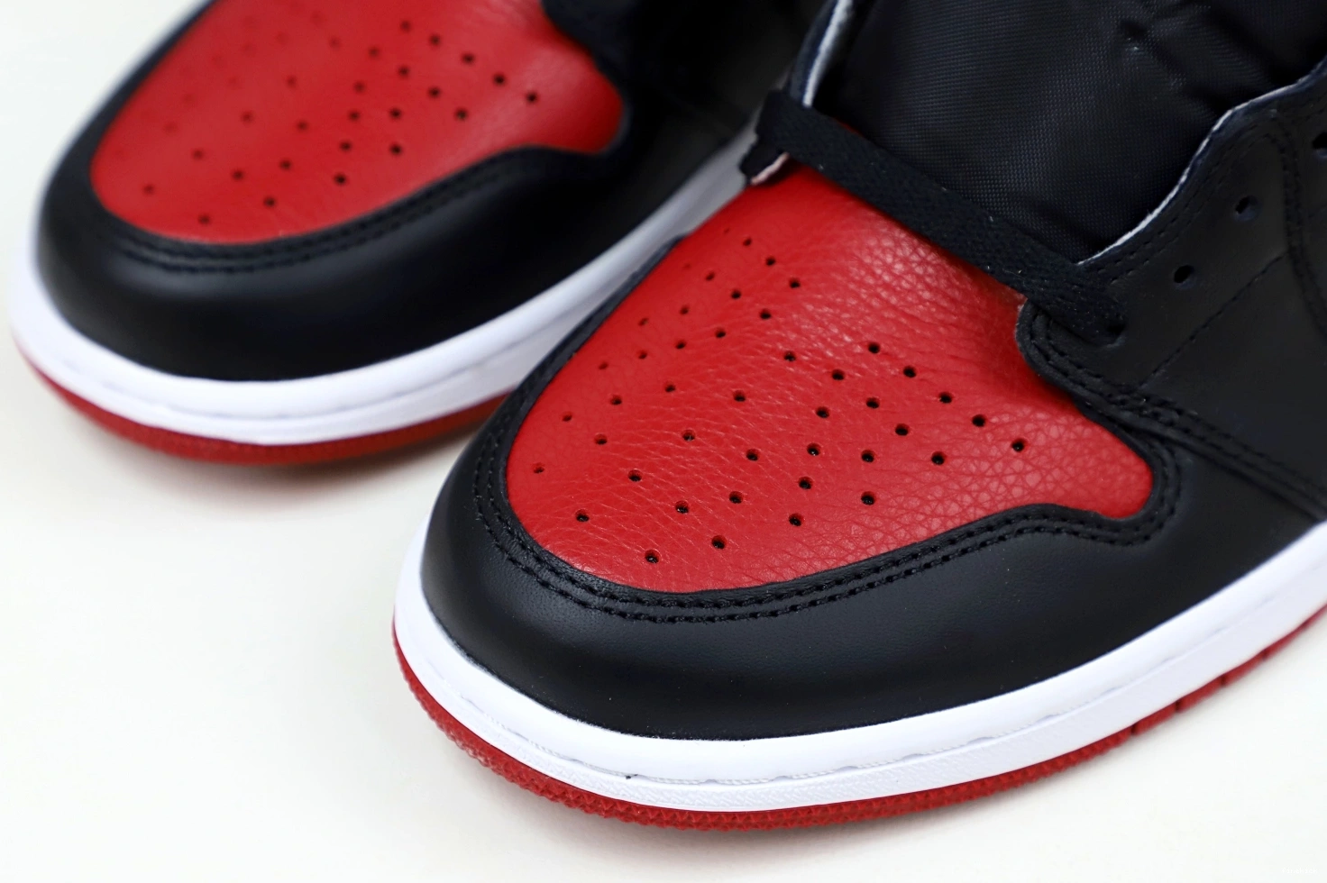 JORDAN HIGH RETRO AIR OG 1 'BRED' 1002